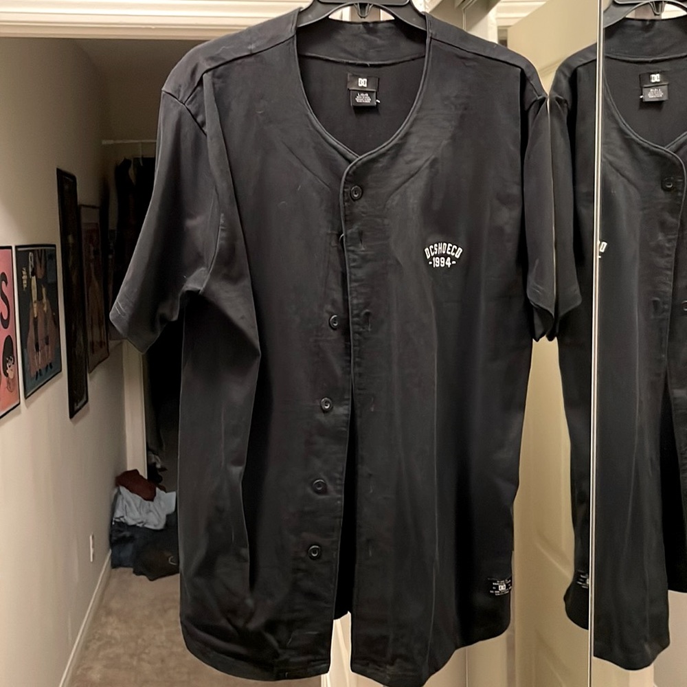Black DC Shoes Baseball Jersey